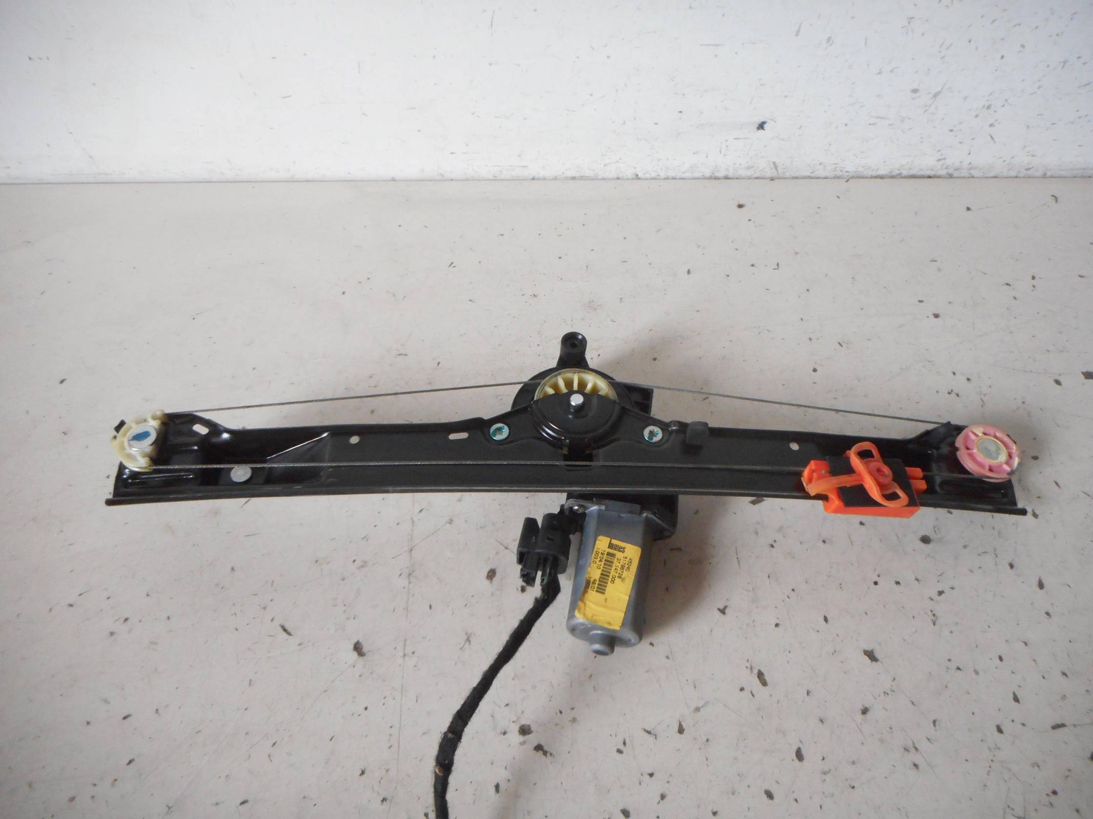 Alzacristallo elettr. porta ant. dx.